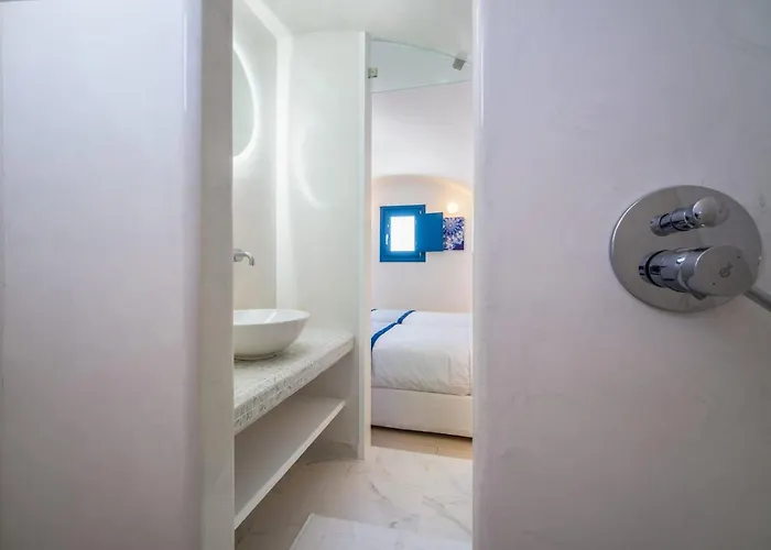 Beautiful Santorini 2 Bedrooms Private Pool & Magical Sea Views * Karterádosz