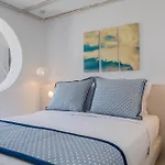 Beautiful Santorini 2 Bedrooms Private Pool & Magical Sea Views * Karterados (Santorini)