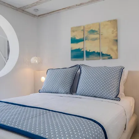 Beautiful Santorini 2 Bedrooms Private Pool & Magical Sea Views * Karterádos