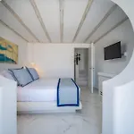 Villa Beautiful Santorini 2 Bedrooms Private Pool & Magical Sea Views