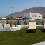 Villa Beautiful Santorini 2 Bedrooms Private Pool & Magical Sea Views Karterados (Santorini)